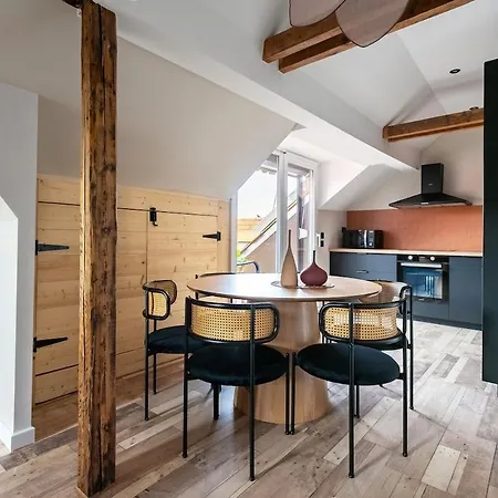 L'art Et La Matière Avec Terrasse Et Deux Places De Parking Privatifs *